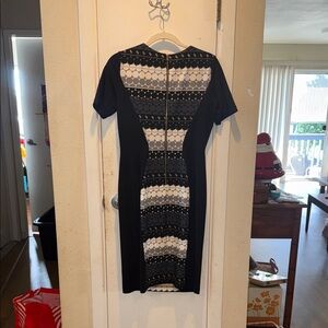 Donna Morgan Elegant Black and Gray Patterned Dress